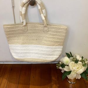 Brand new woven straw bag - gorgeous! By Altru